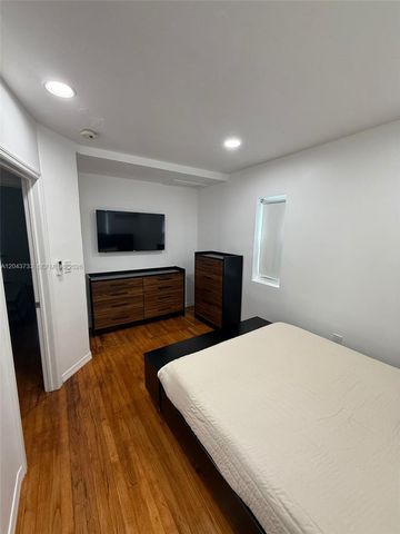 528 NE 70th Street Top, Miami, FL 33138