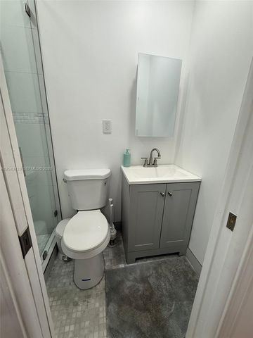 528 NE 70th Street Top, Miami, FL 33138