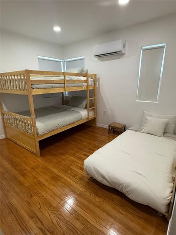 528 NE 70th Street Top, Miami, FL 33138