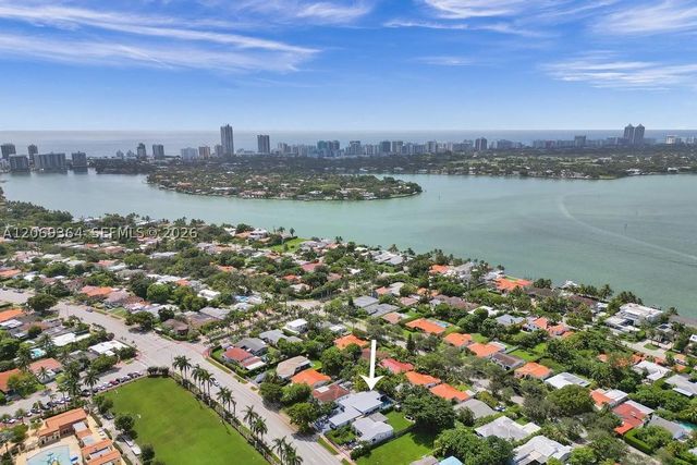 1750 71st St, Miami Beach, FL 33141