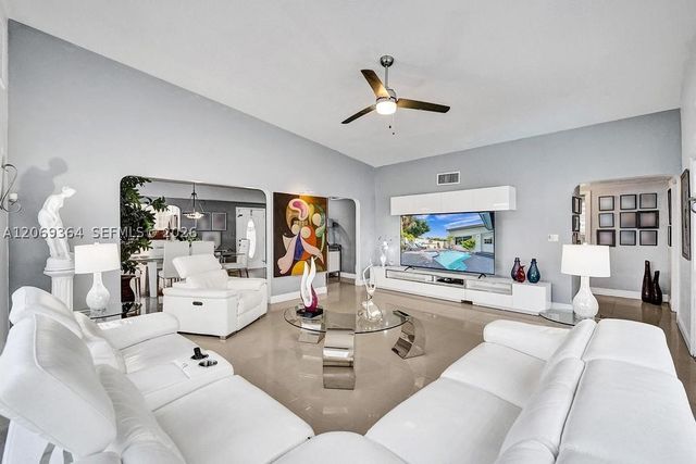 1750 71st St, Miami Beach, FL 33141
