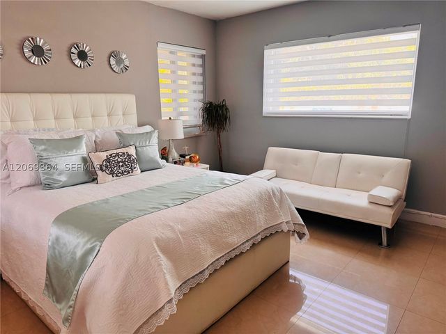 1750 71st St, Miami Beach, FL 33141