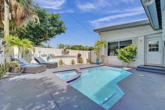 1750 71st St, Miami Beach, FL 33141