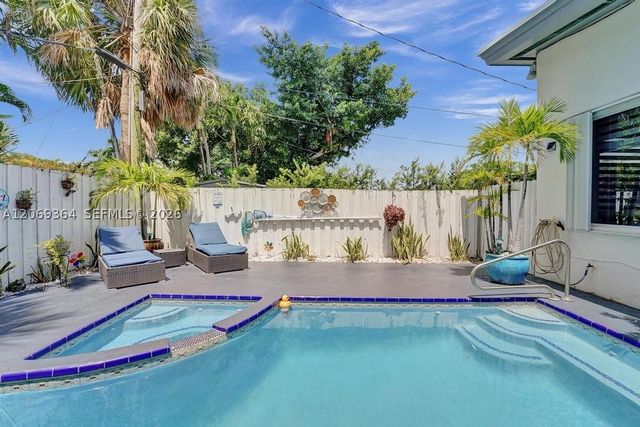 1750 71st St, Miami Beach, FL 33141
