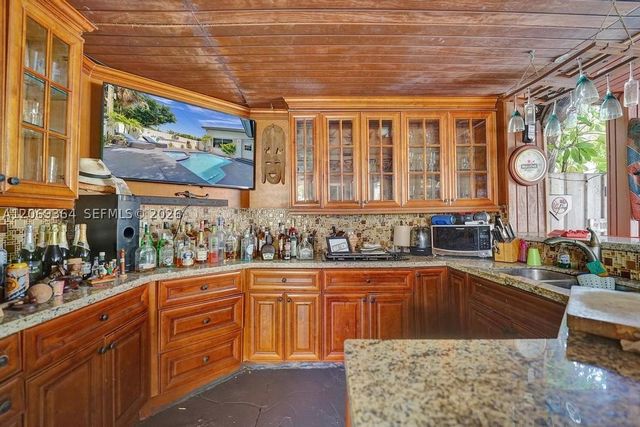 1750 71st St, Miami Beach, FL 33141