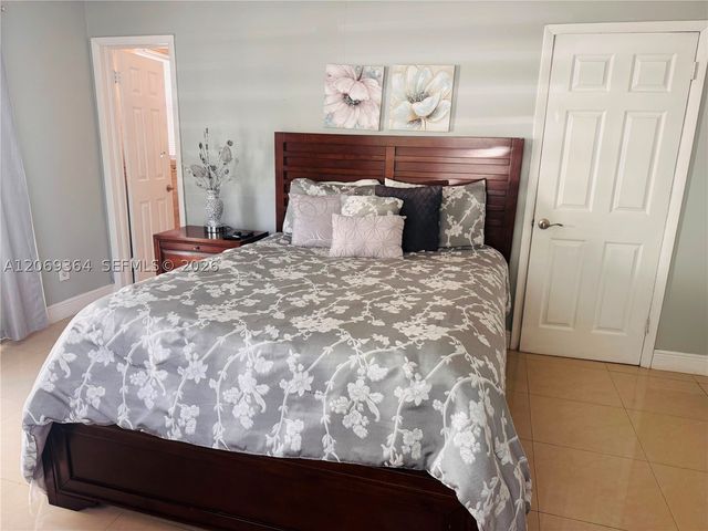 1750 71st St, Miami Beach, FL 33141
