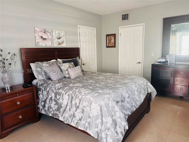 1750 71st St, Miami Beach, FL 33141