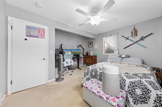 400 E Old Shakopee Road, Bloomington, MN 55420