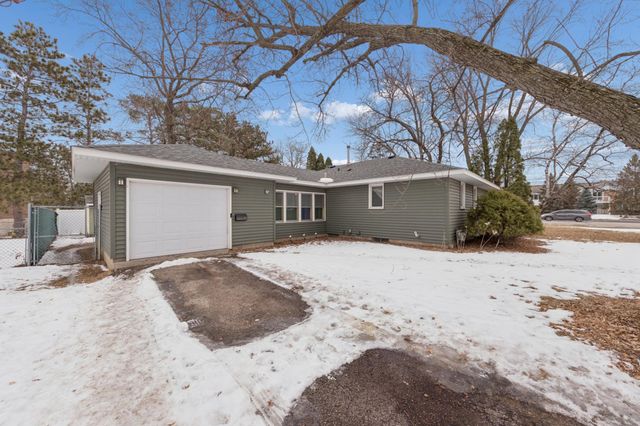 400 E Old Shakopee Road, Bloomington, MN 55420