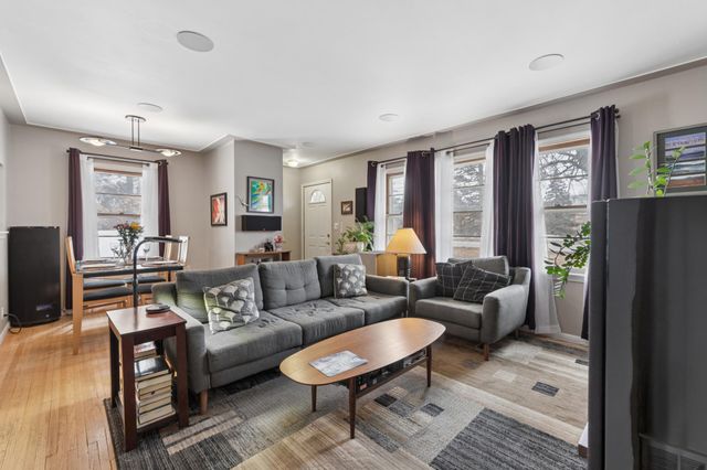 400 E Old Shakopee Road, Bloomington, MN 55420