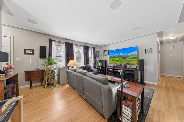 400 E Old Shakopee Road, Bloomington, MN 55420