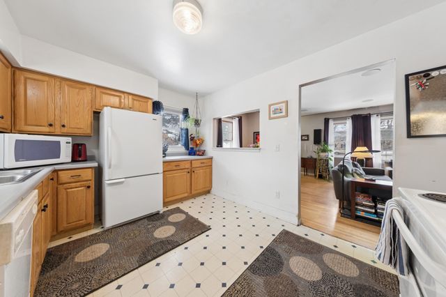 400 E Old Shakopee Road, Bloomington, MN 55420