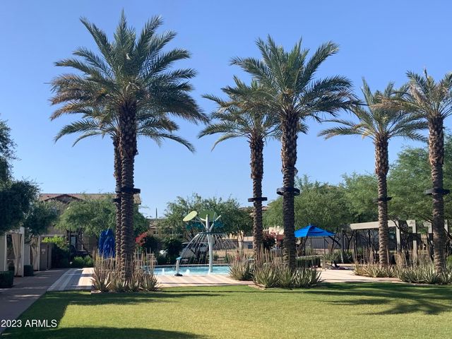 2029 W Kinfield Trail, Phoenix, AZ 85085