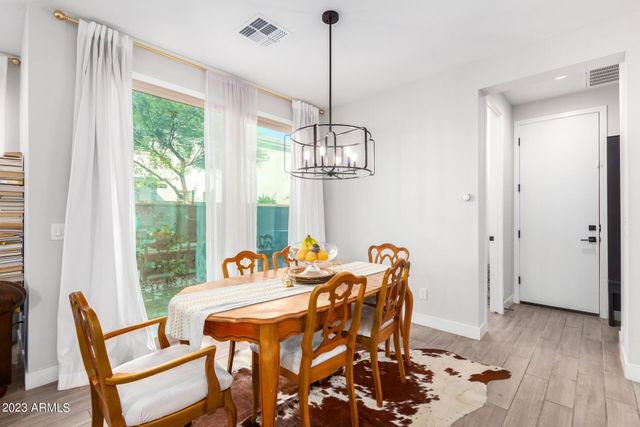 2029 W Kinfield Trail, Phoenix, AZ 85085