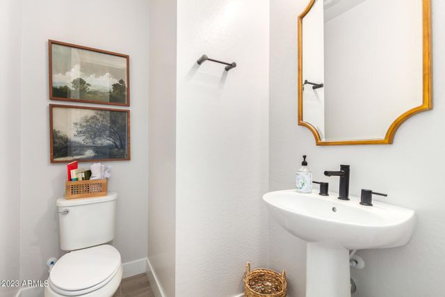 2029 W Kinfield Trail, Phoenix, AZ 85085