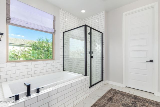 2029 W Kinfield Trail, Phoenix, AZ 85085