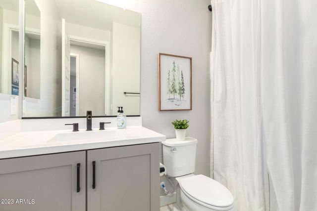 2029 W Kinfield Trail, Phoenix, AZ 85085