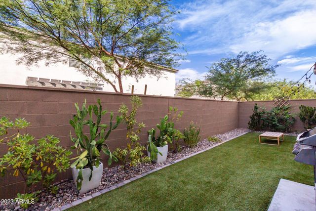 2029 W Kinfield Trail, Phoenix, AZ 85085