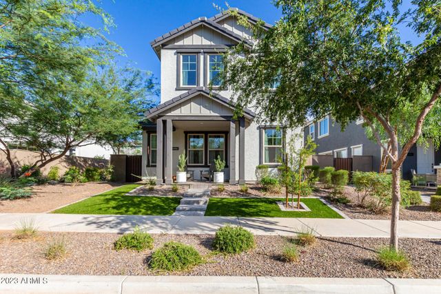 2029 W Kinfield Trail, Phoenix, AZ 85085