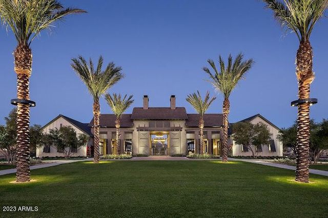 2029 W Kinfield Trail, Phoenix, AZ 85085