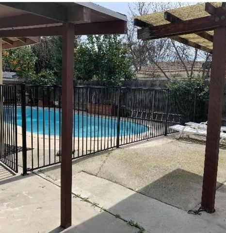 1624 Falmouth Way, Modesto, CA 95355