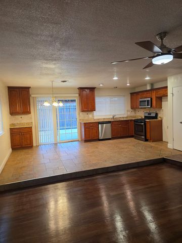 1624 Falmouth Way, Modesto, CA 95355