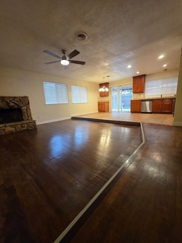 1624 Falmouth Way, Modesto, CA 95355