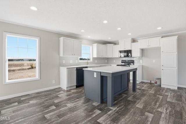 77 Greenview Court, Dunn, NC 28334