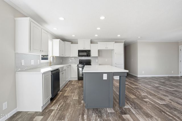 77 Greenview Court, Dunn, NC 28334