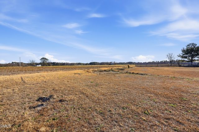 77 Greenview Court, Dunn, NC 28334