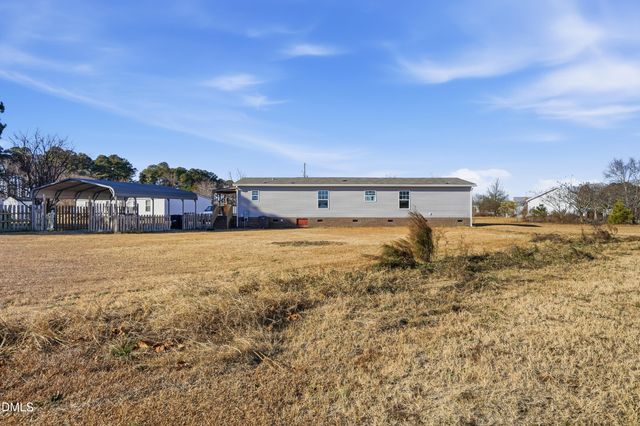 77 Greenview Court, Dunn, NC 28334