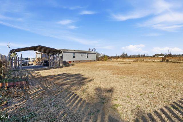 77 Greenview Court, Dunn, NC 28334