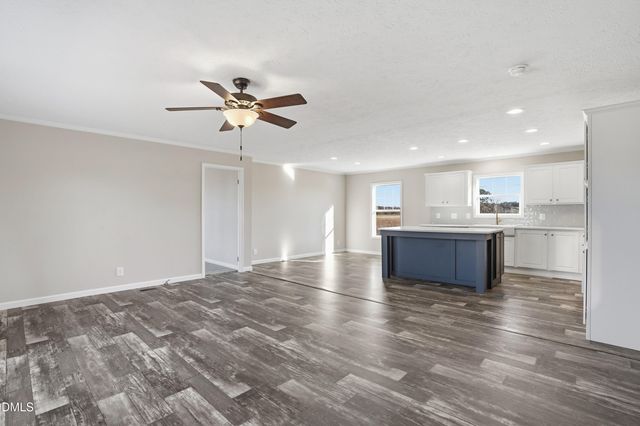 77 Greenview Court, Dunn, NC 28334