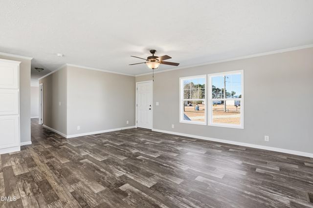 77 Greenview Court, Dunn, NC 28334