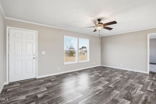 77 Greenview Court, Dunn, NC 28334