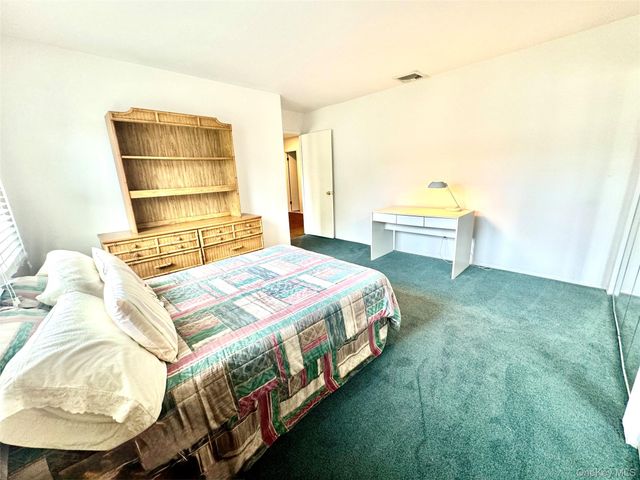 15 Stonehurst Lane, Dix Hills, NY 11746