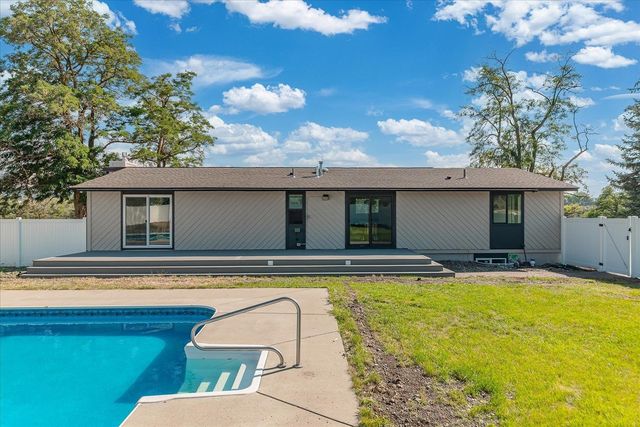 3425 E Upriver Dr, Spokane, WA 99208