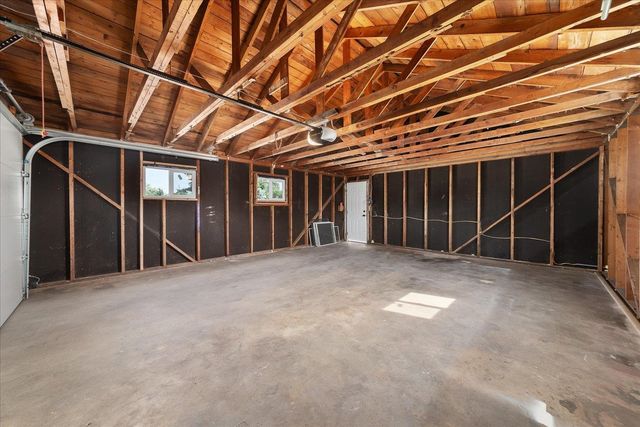 3425 E Upriver Dr, Spokane, WA 99208