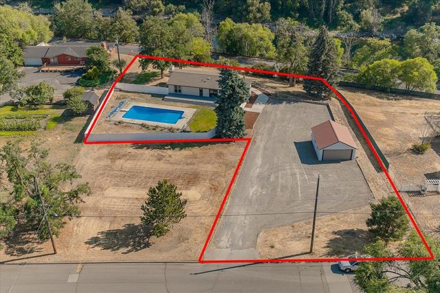 3425 E Upriver Dr, Spokane, WA 99208