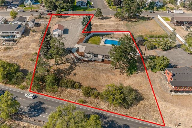 3425 E Upriver Dr, Spokane, WA 99208