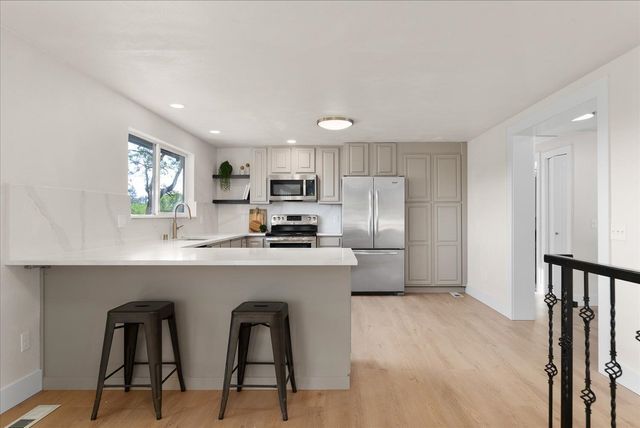 3425 E Upriver Dr, Spokane, WA 99208