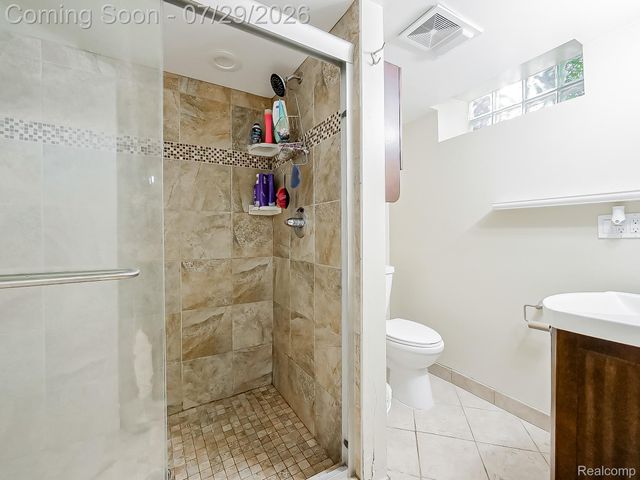 2681 Emeline Street, Trenton, MI 48183