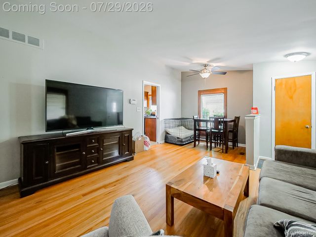 2681 Emeline Street, Trenton, MI 48183