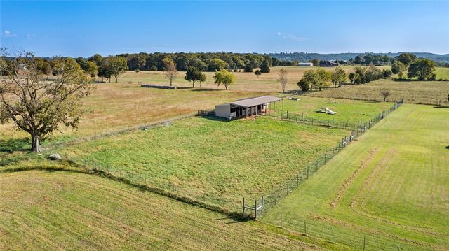 670 Habberton Road, Fayetteville, AR 72703