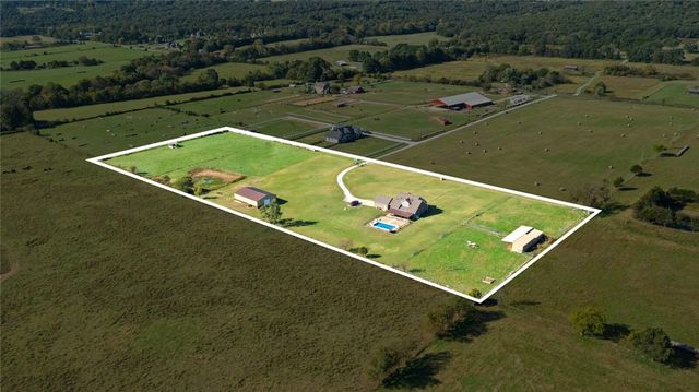 670 Habberton Road, Fayetteville, AR 72703