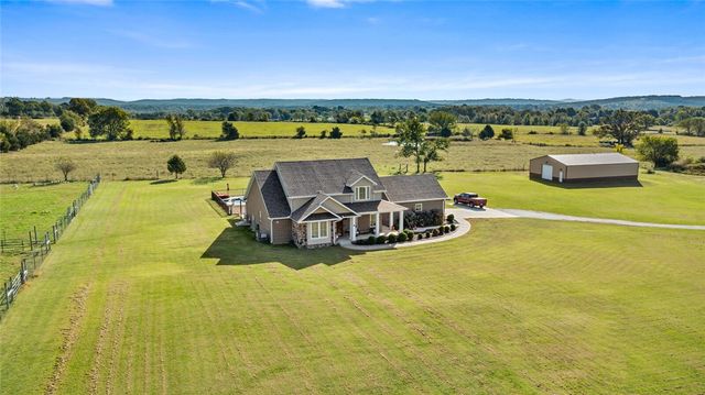 670 Habberton Road, Fayetteville, AR 72703