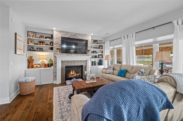 670 Habberton Road, Fayetteville, AR 72703