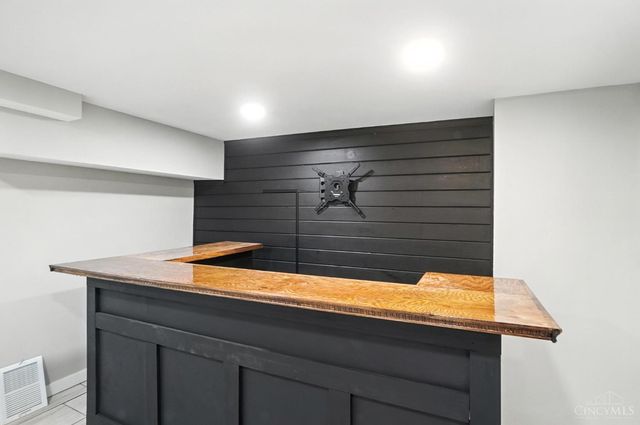 3345 Meyer Place, Cincinnati, OH 45211