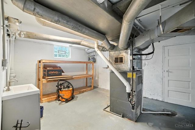 3345 Meyer Place, Cincinnati, OH 45211