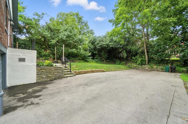 3345 Meyer Place, Cincinnati, OH 45211